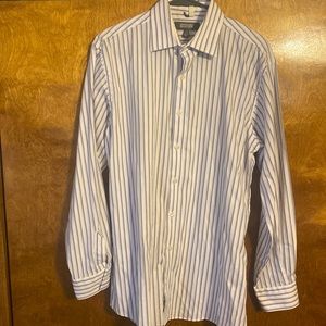 Very Nice Men’s Button Down.